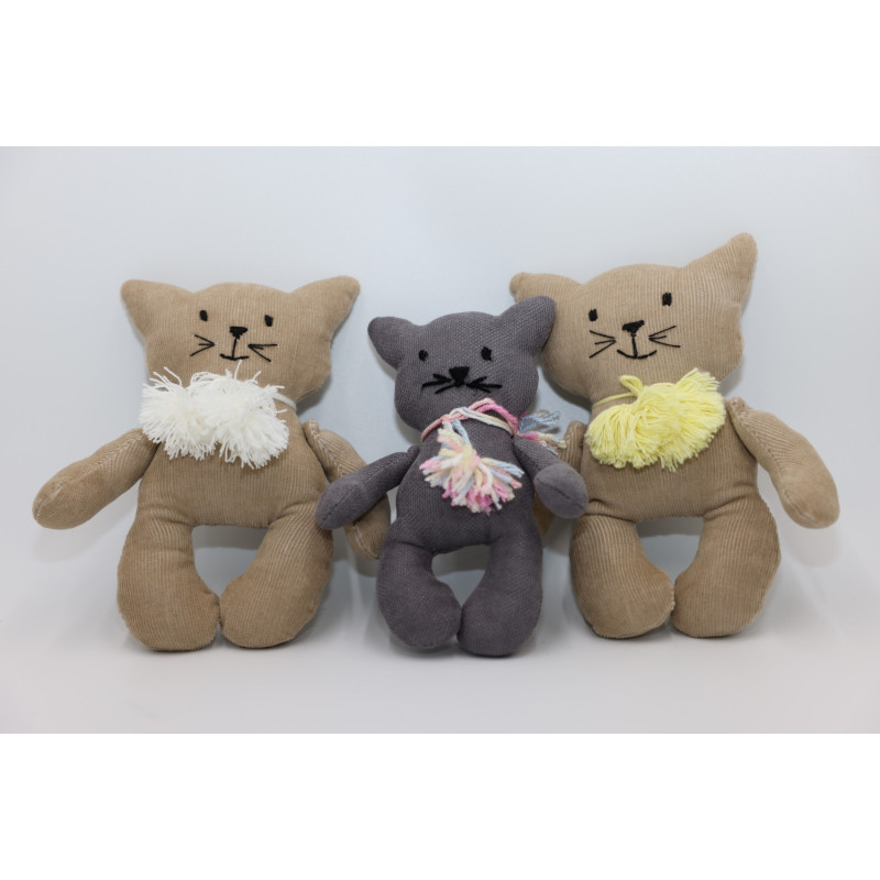 Pliušiniai kačiukai