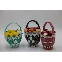 Gėlės krepšeliuose